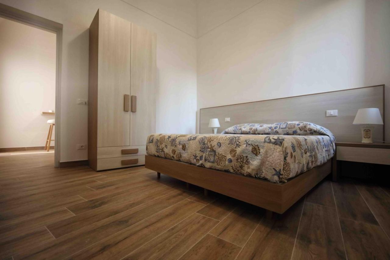 Madrice 66 Central Rooms Favignana Bagian luar foto